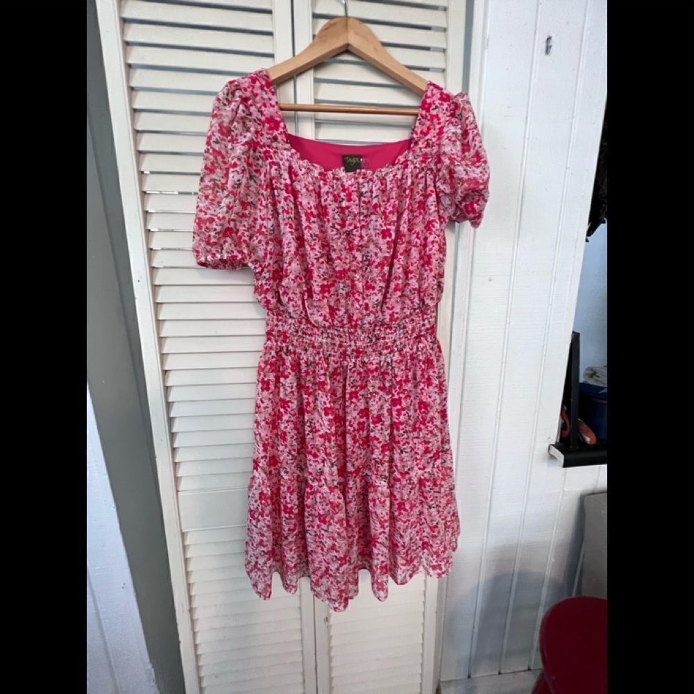 Taylor floral dress 